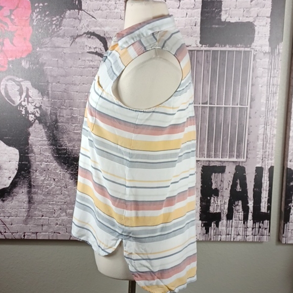 ❤️6 items for $25 sale!!❤️ Beachlunchlounge Stripped  Sleeveless Top - Picture 3 of 7